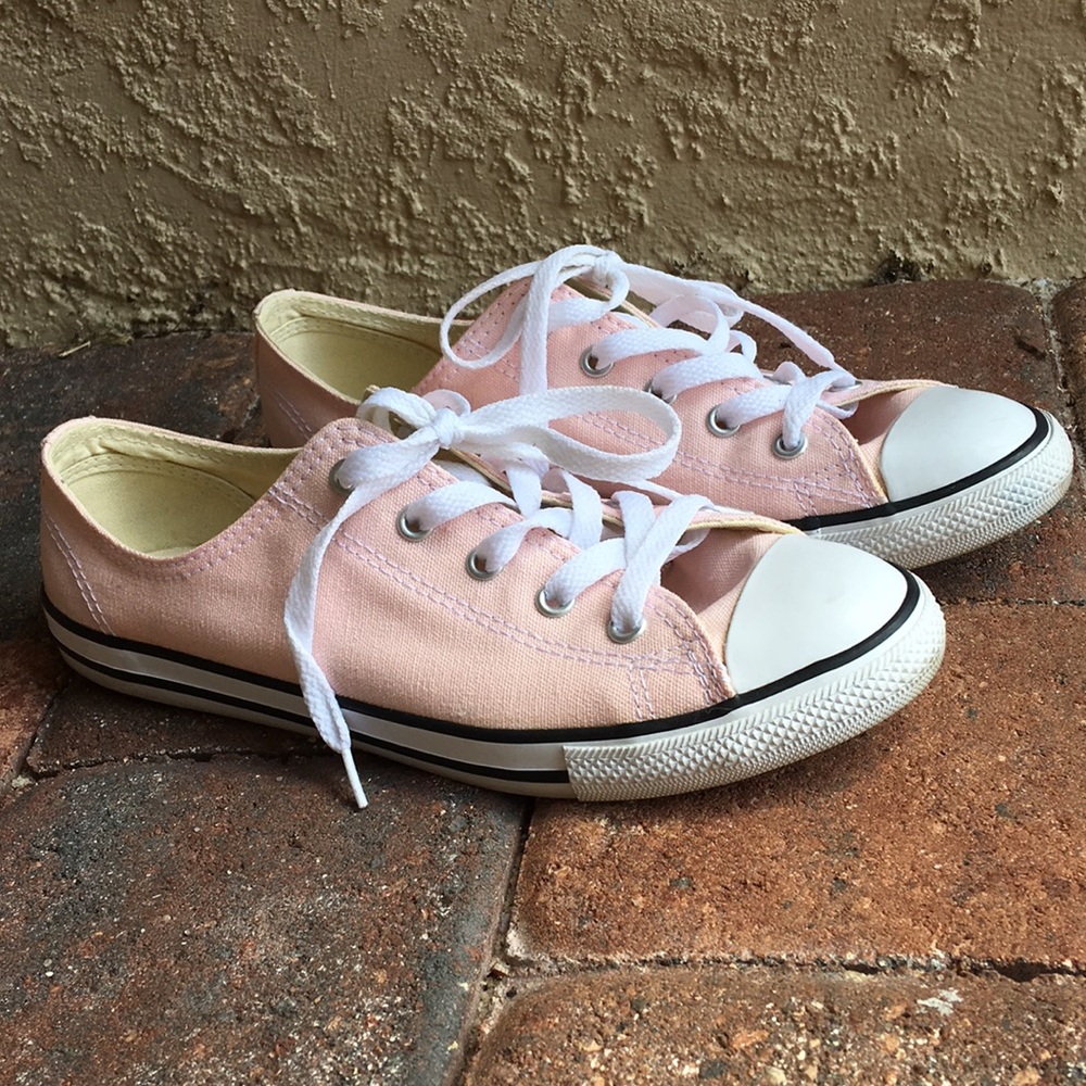 BABY PINK CONVERSE
